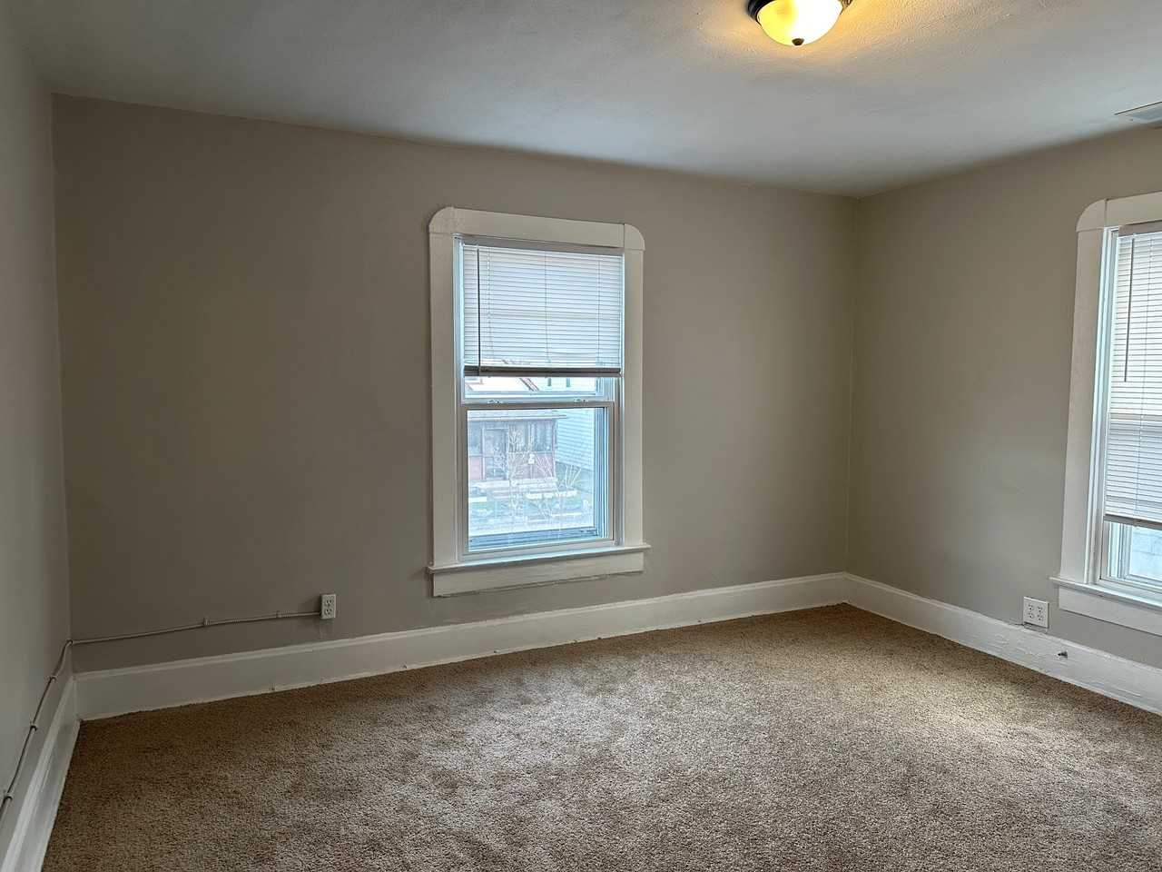 334 N Holmes Ave #334 - Photo 7 of 9