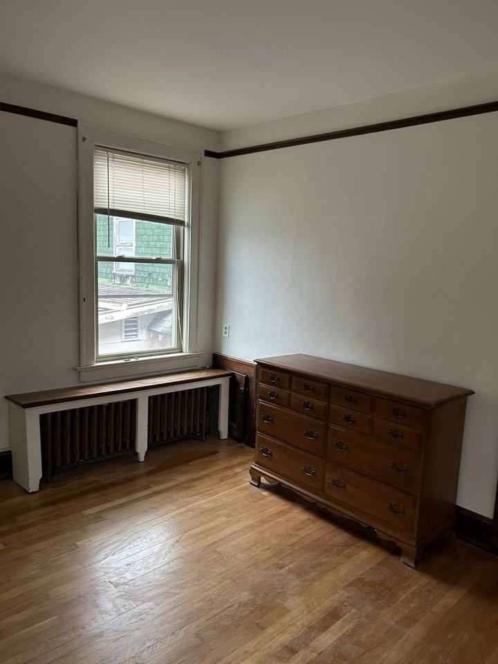 420 Short St #4 - Photo 2 of 5