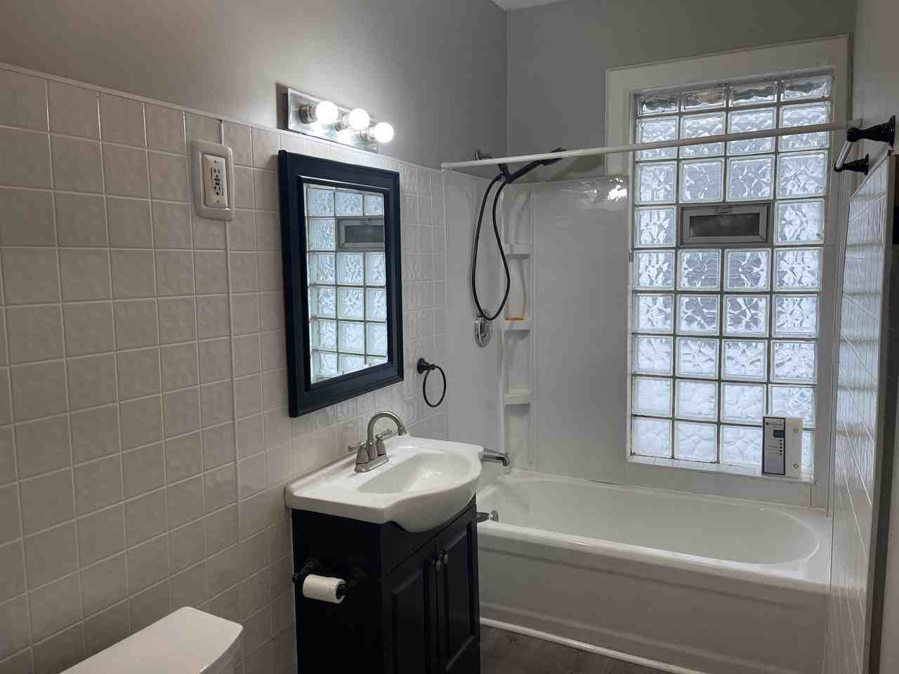 206 W Clarke St #4 - Photo 3 of 11