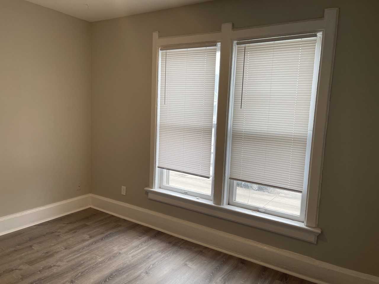 206 W Clarke St #4 - Photo 7 of 11