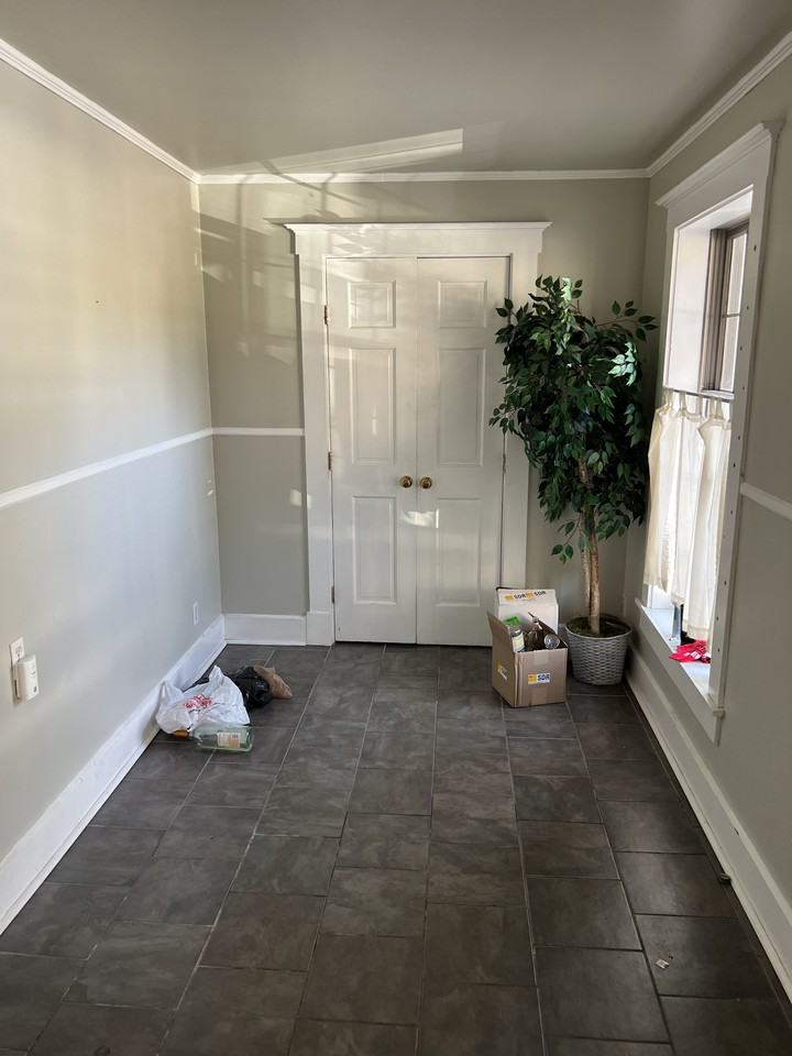 345 W Mcmillan St - Photo 3 of 19