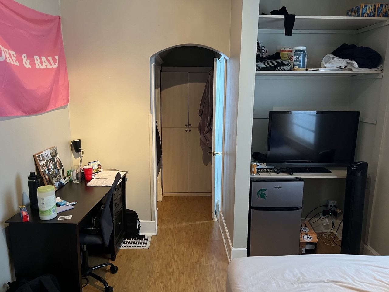 345 W Mcmillan St - Photo 7 of 19