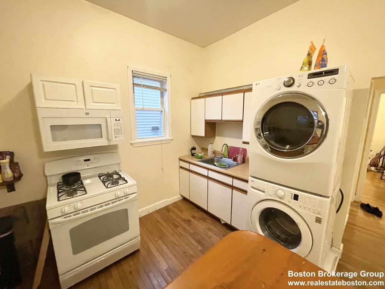 29 Spring Garden St #1 - Photo 2 of 7