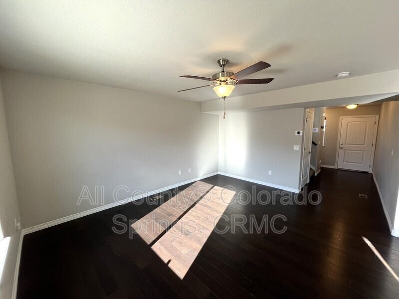 6173 Nash Dr - Photo 3 of 17
