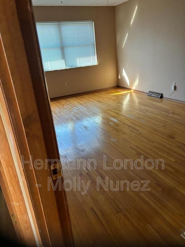 2606 Eltarose Dr - Photo 3 of 14