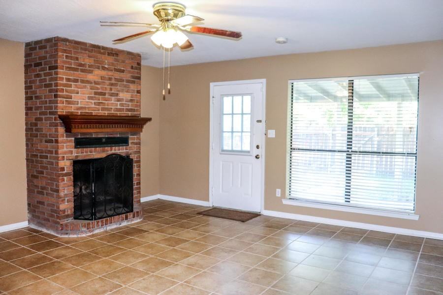 2929 Glenn Dr - Photo 3 of 27