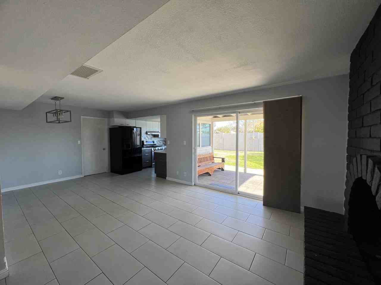 7229 N 41st Dr - Photo 3 of 14