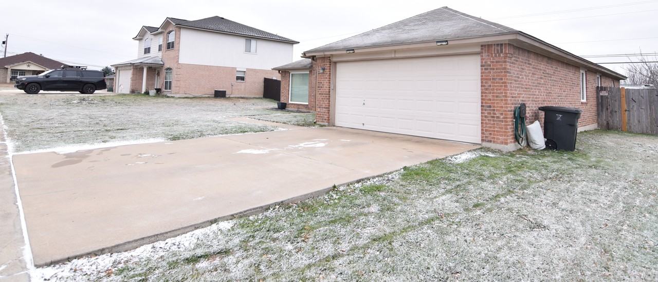 4814 Water Oak Dr - Photo 3 of 23