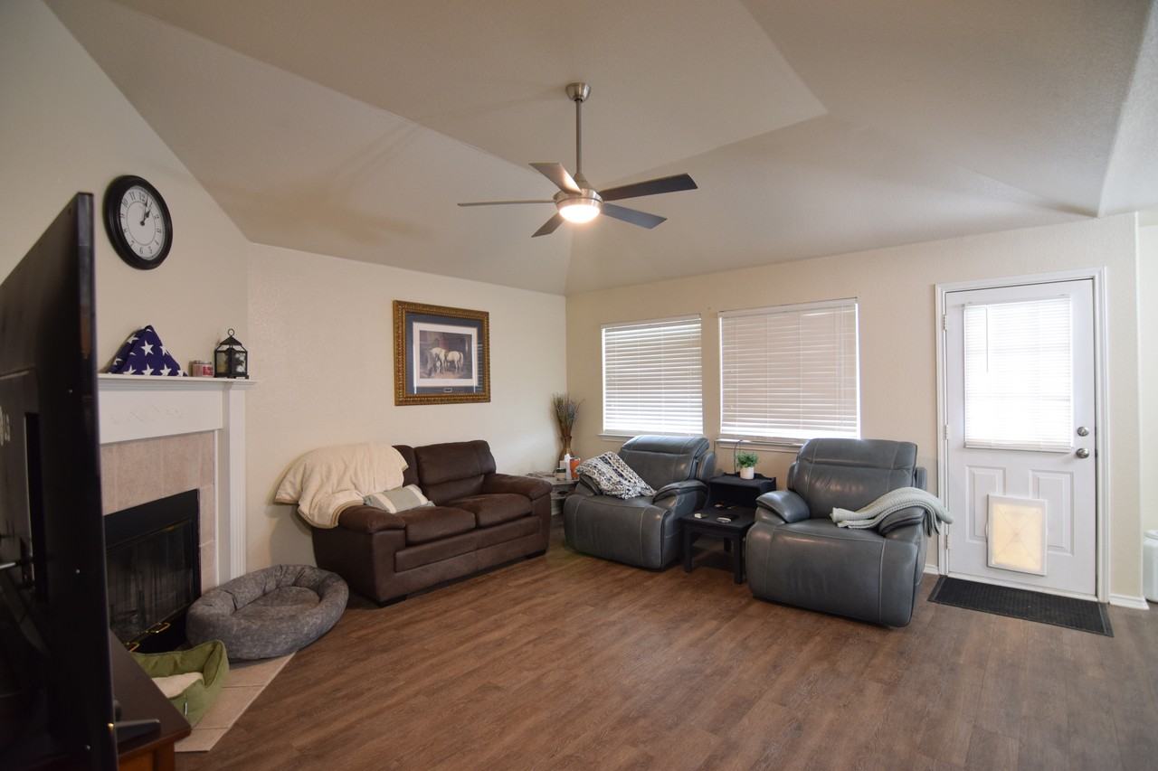4814 Water Oak Dr - Photo 7 of 23