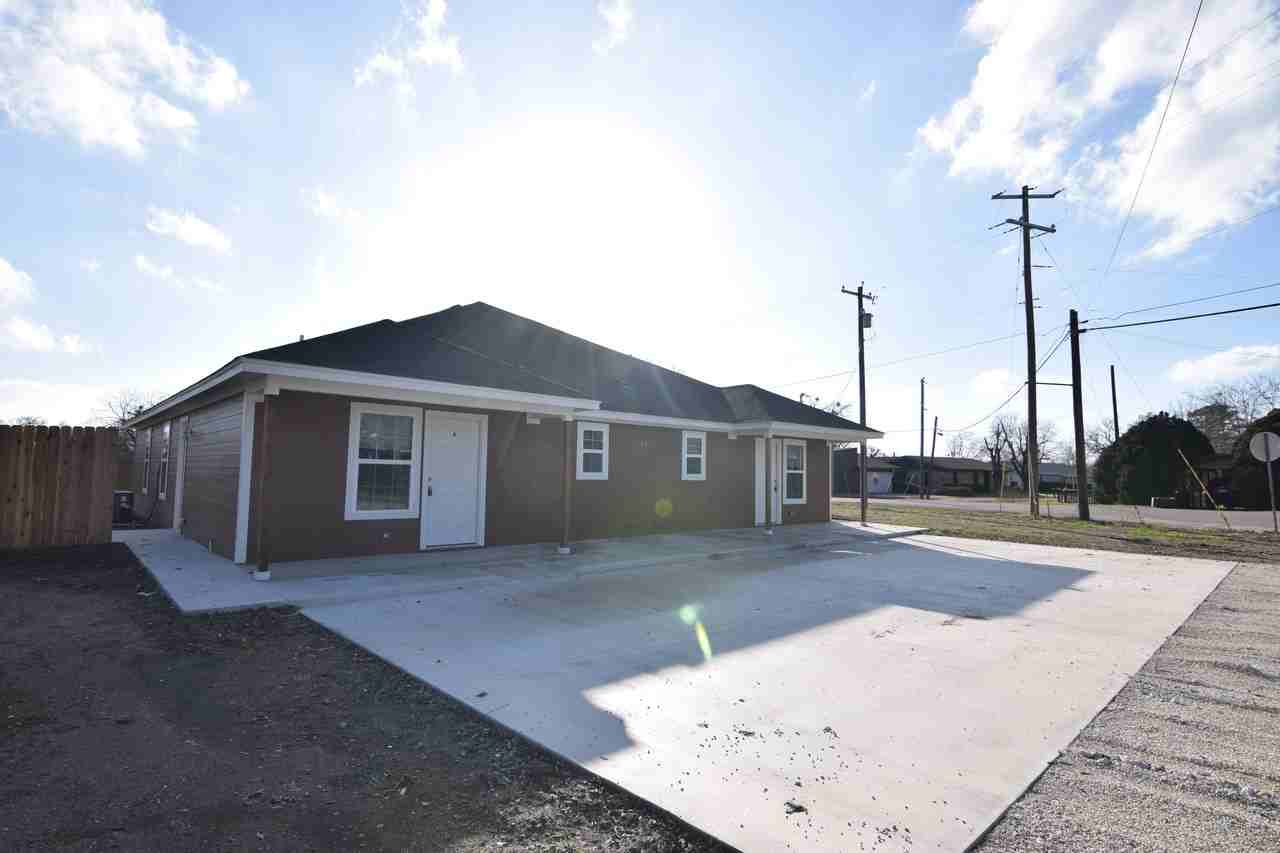 201 S Wilson Valley Dr - Photo 2 of 21