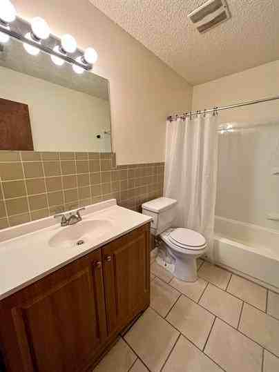 2112 N Campus Dr #1 - Photo 5 of 11