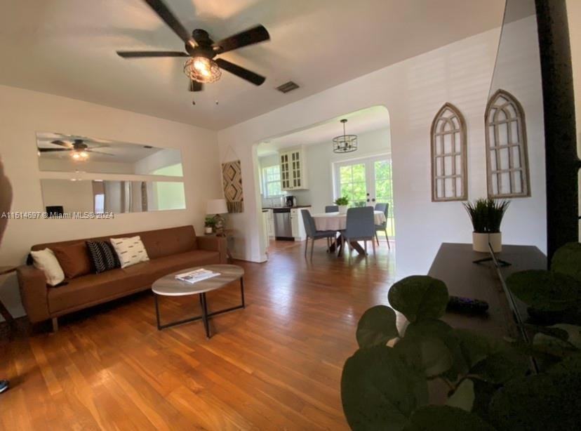 4619 Sw 10th St - Photo 7 of 30