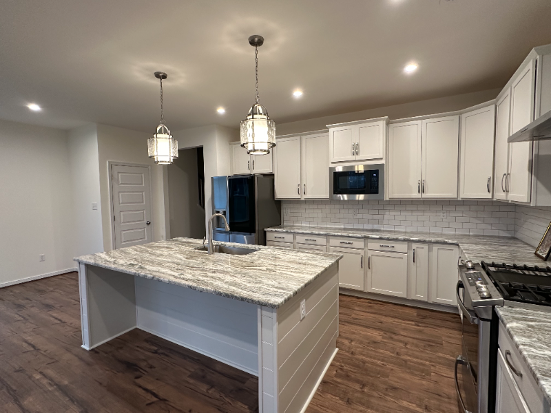 18520 Palisades Rdg - Photo 6 of 47