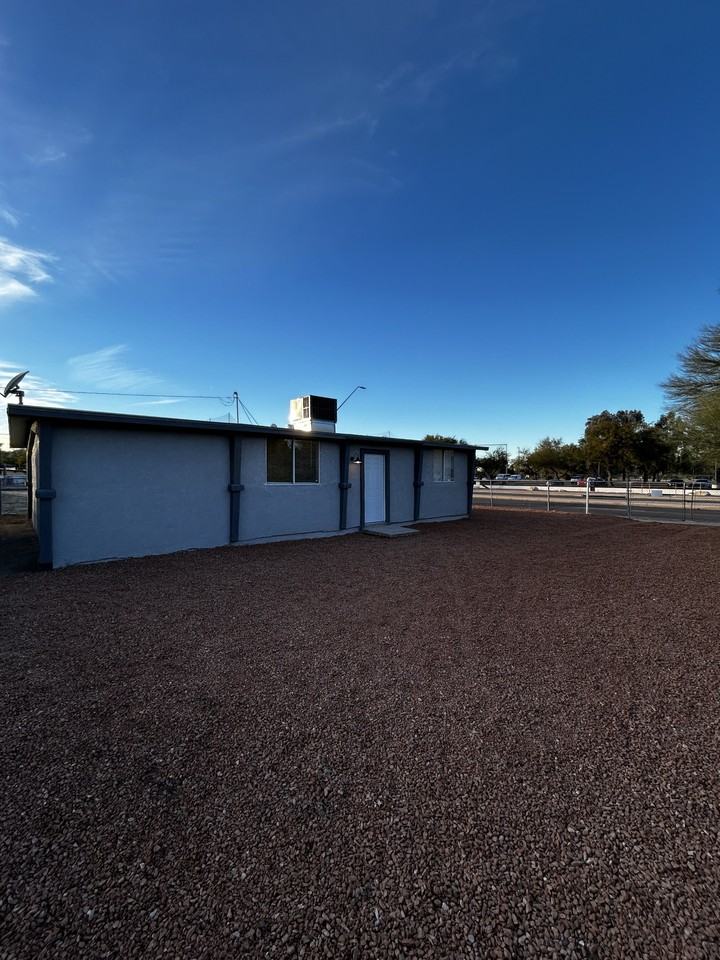 1463 W Speedway Blvd #1463 - Photo 3 of 10