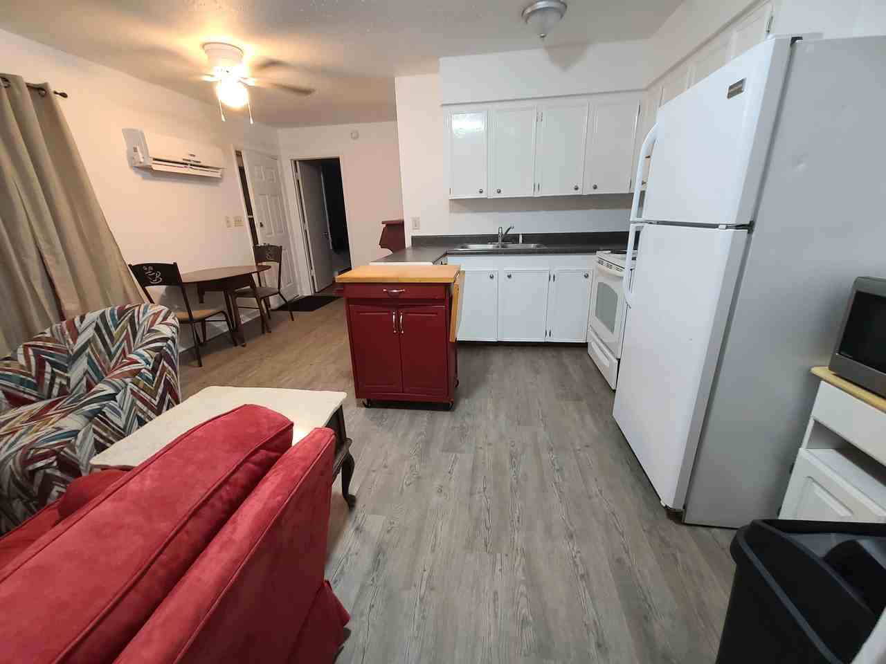 208 W King St #NA - Photo 2 of 6