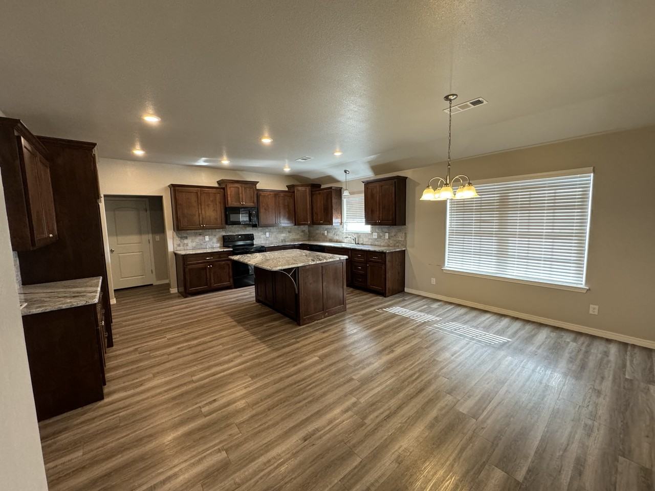 11001 Chasity Cir #NA - Photo 3 of 24