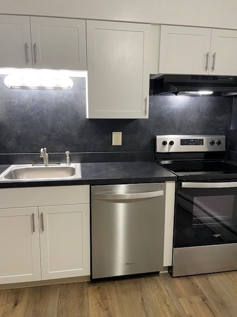 4211 Sussex Dr #4211D - Photo 3 of 12