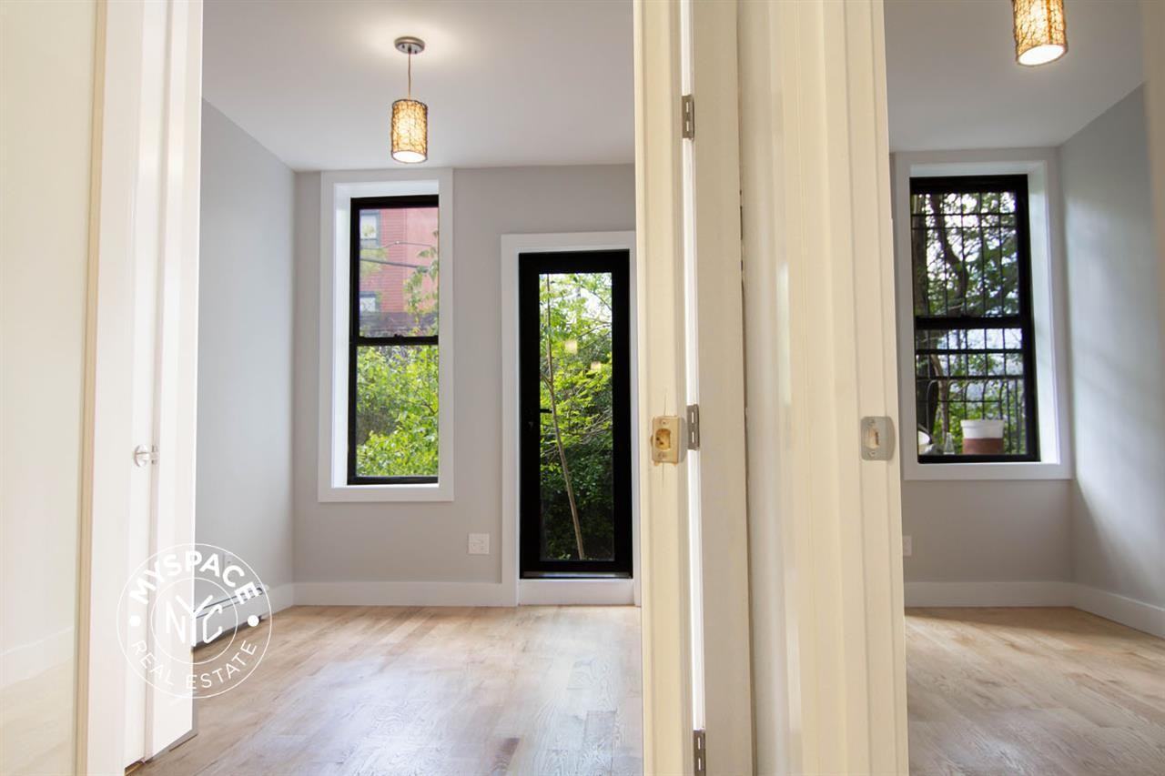 1044 Putnam Ave #2 - Photo 3 of 22