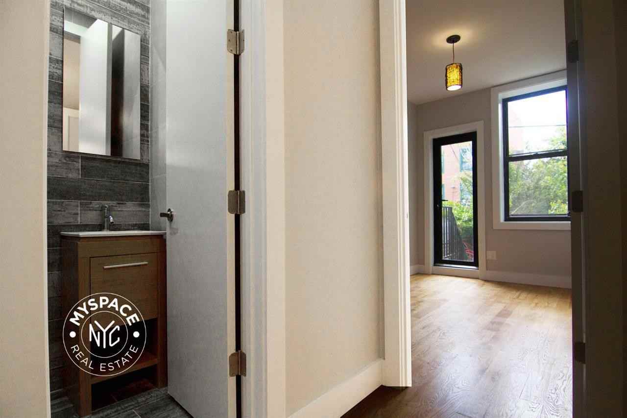 1044 Putnam Ave #2 - Photo 6 of 22