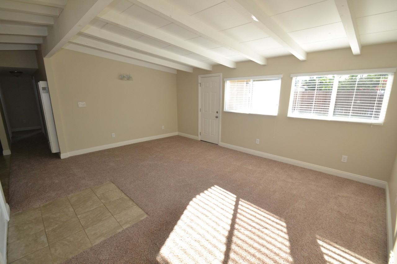 427 S Winton Ave - Photo 2 of 14