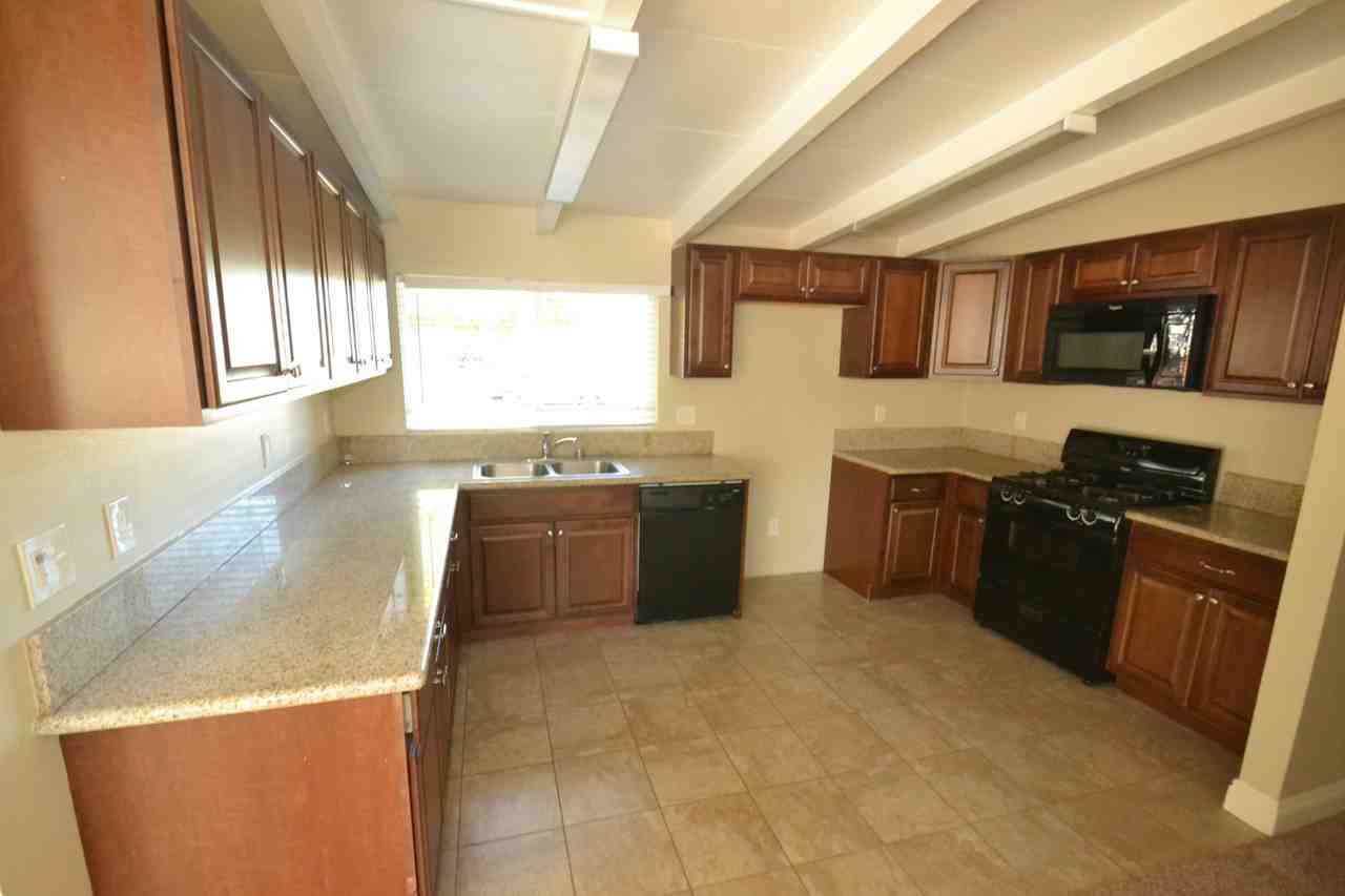 427 S Winton Ave - Photo 3 of 14