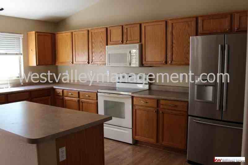 15637 N 163rd Ln - Photo 3 of 18