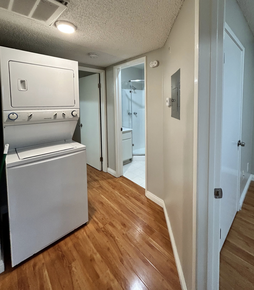 657 W California - Photo 3 of 10