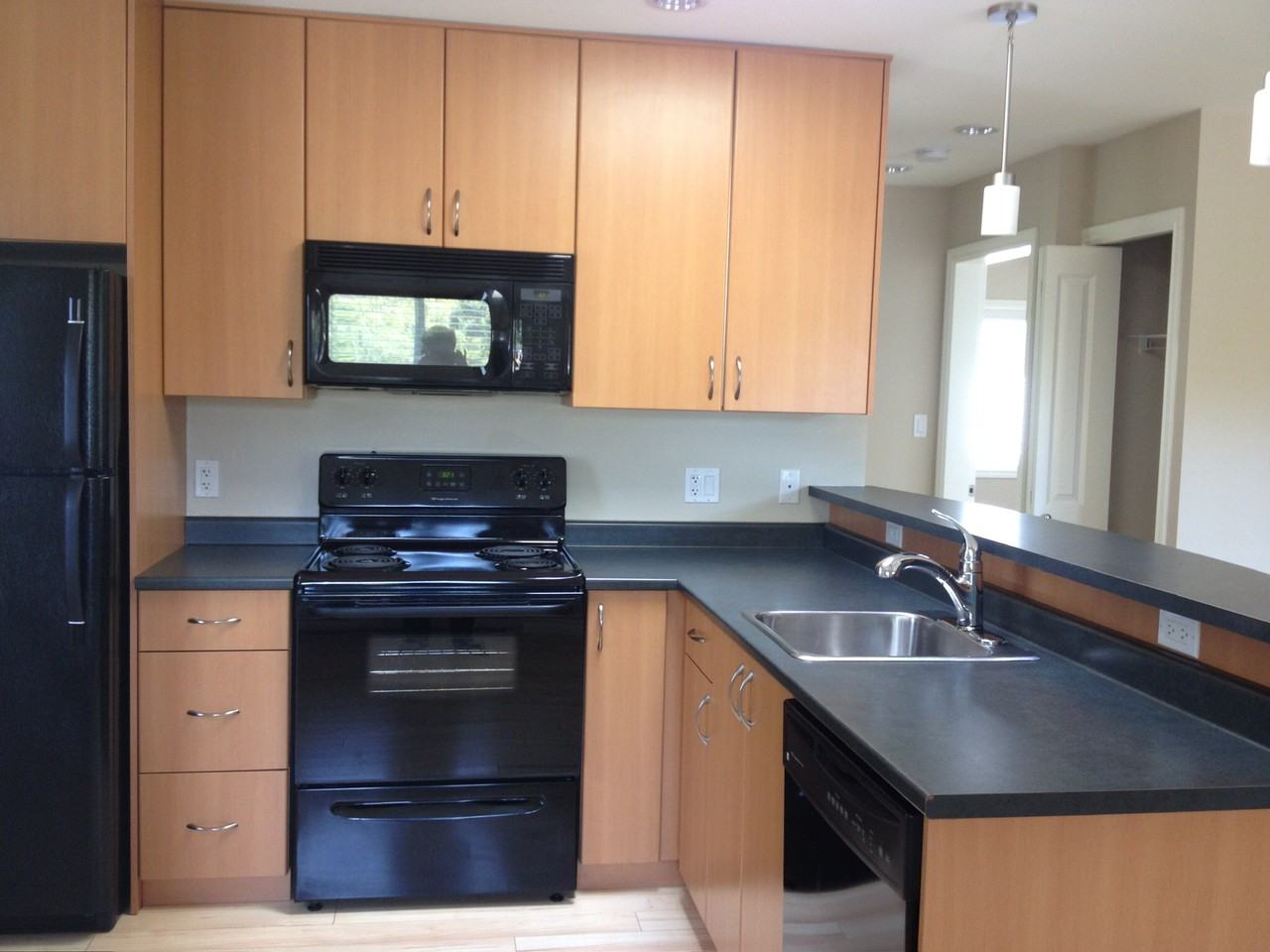 1243 Park Terr #6 - Photo 2 of 11