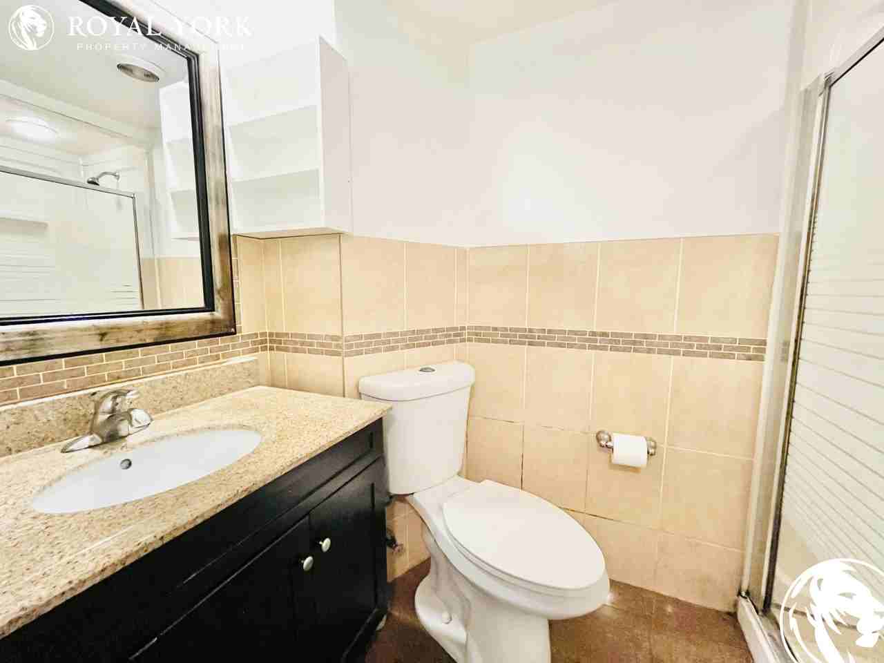 156 Mcmurchy Ave S - Photo 3 of 21