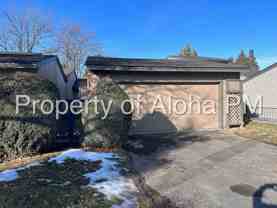 885 Camelot Dr - Photo 1 of 1