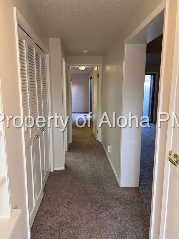 885 Camelot Dr - Photo 5 of 20