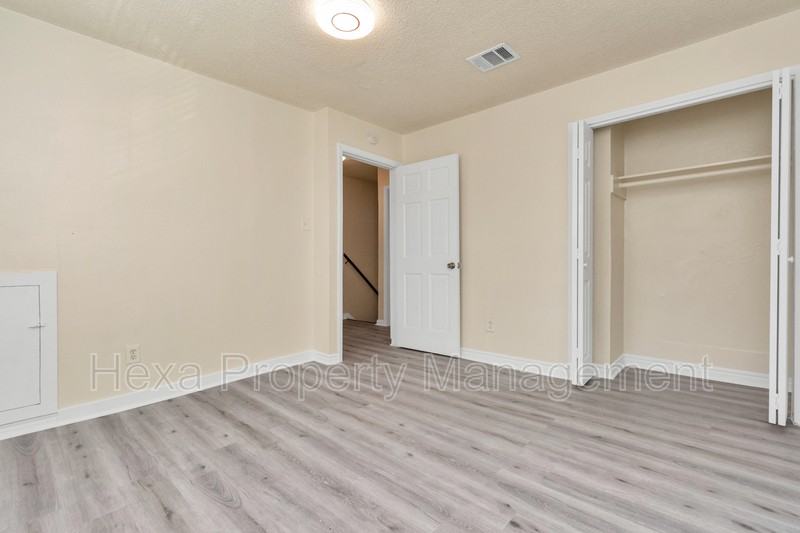 6607 Brittmoore Rd - Photo 6 of 20