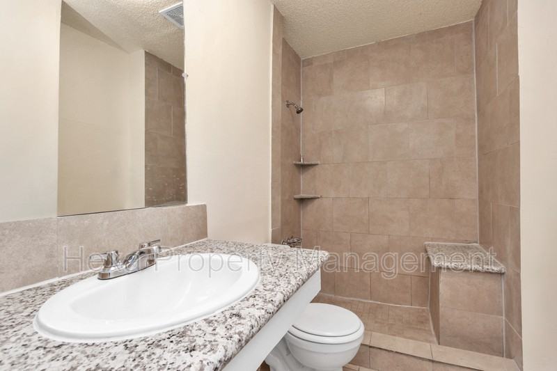 6607 Brittmoore Rd - Photo 7 of 20