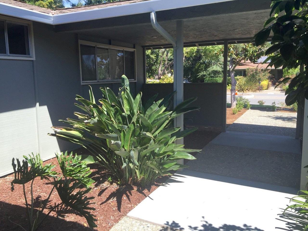 12011 Saraglen Dr - Photo 3 of 20