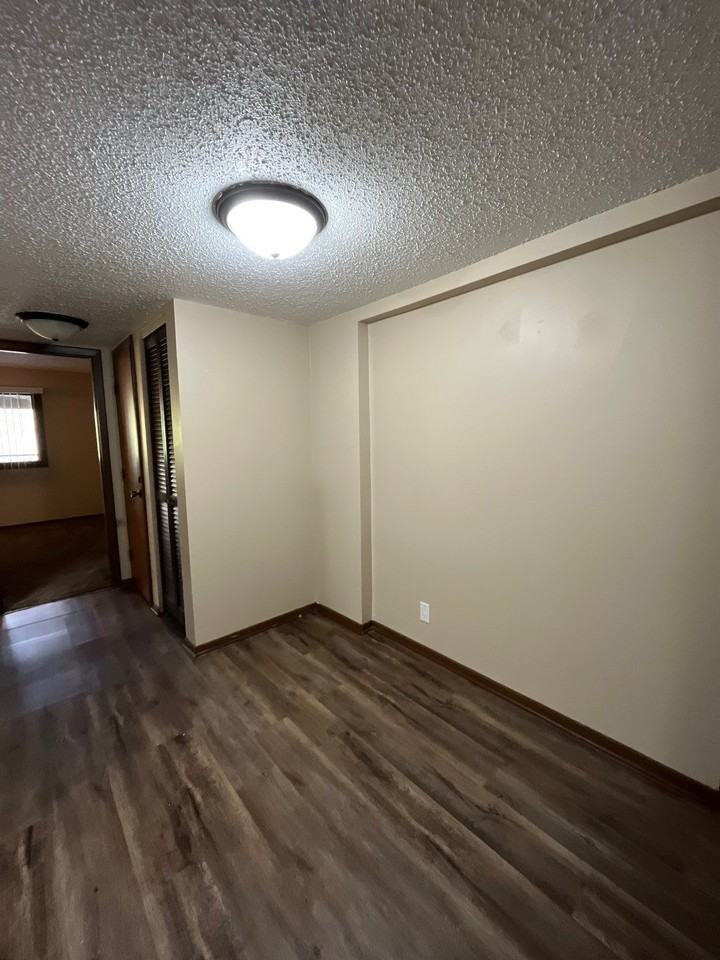 2343 B - Photo 3 of 6