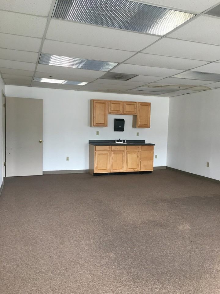 501 McKean Avenue - Photo 4 of 23