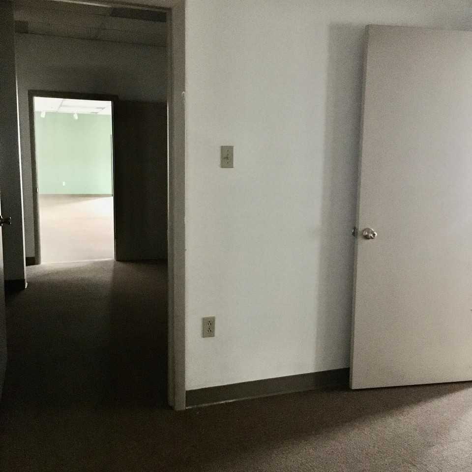 501 McKean Avenue - Photo 7 of 23