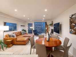 featured image of 1039 E Cooper Ave #43