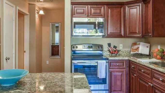 Villas on Bell - Photo 7 of 21