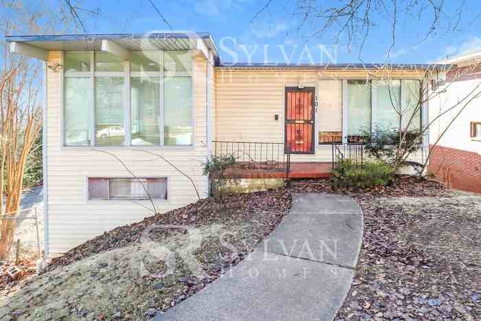 101 10th Ave W - Photo 2 of 17