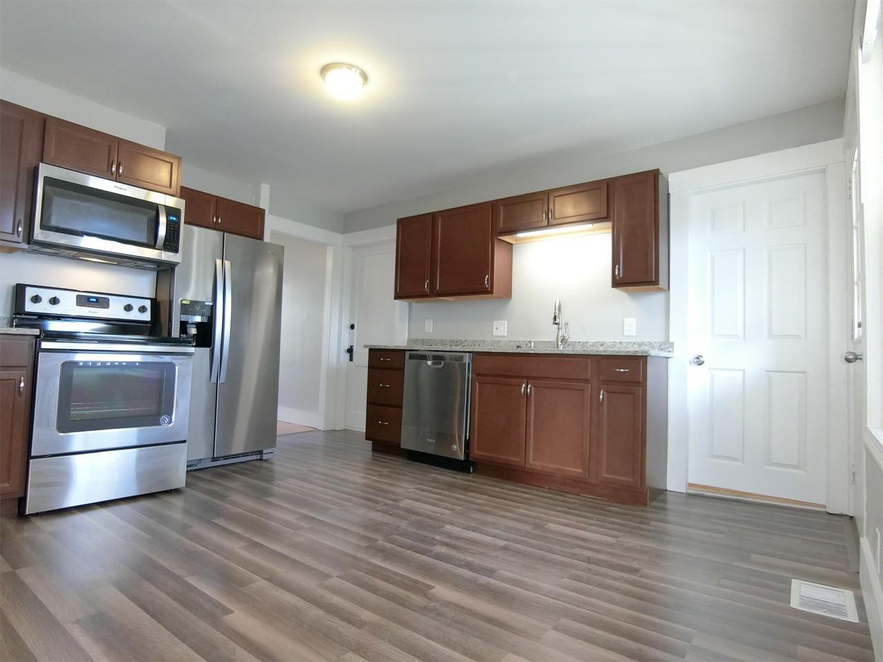 19-21 Cross Street - 19:1R #19-1R - Photo 4 of 28