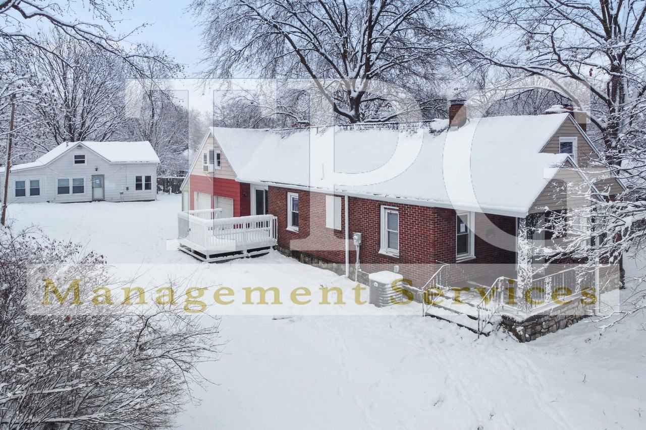 315 S Crane St #A - Photo 2 of 19