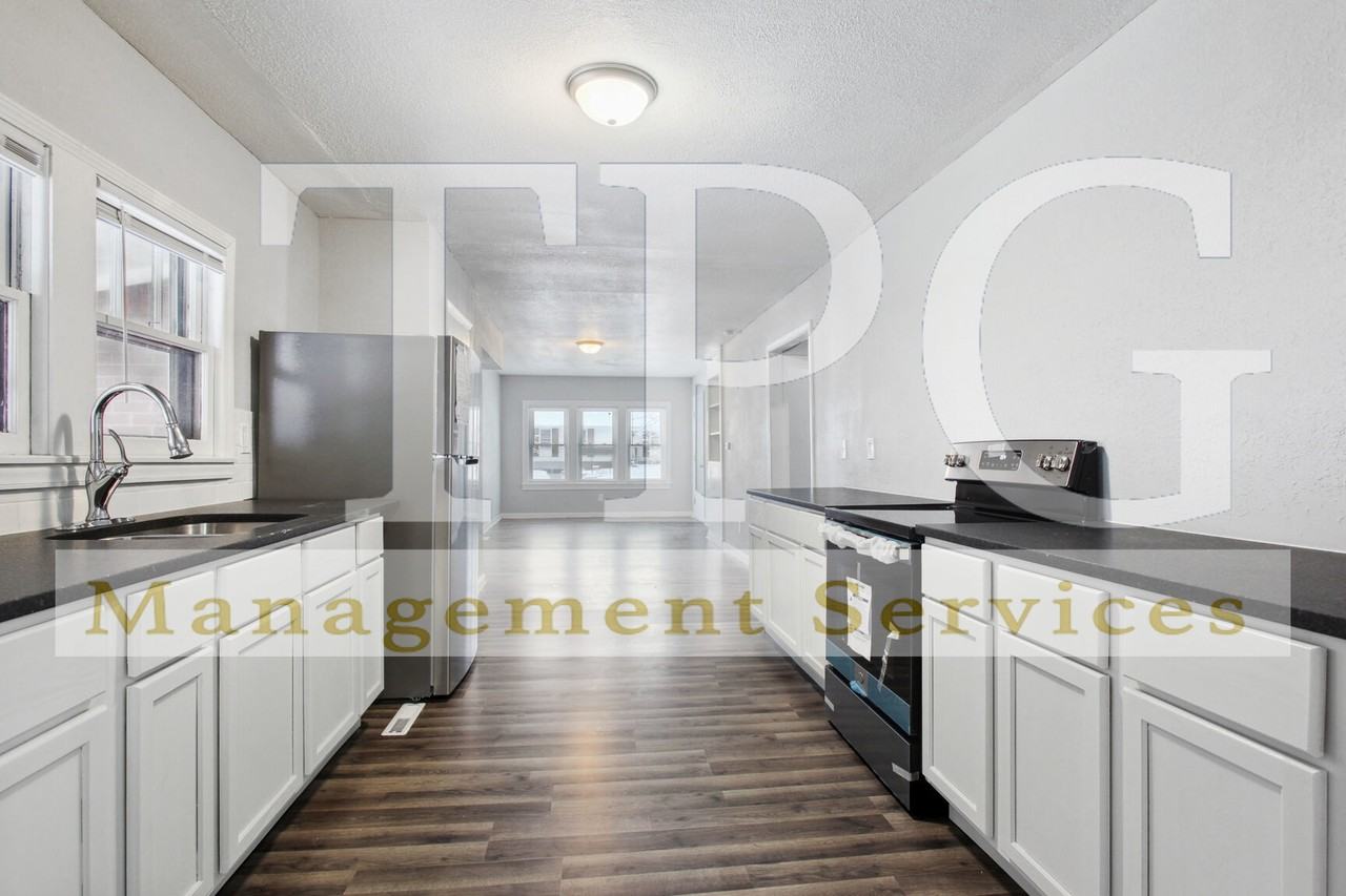 315 S Crane St #A - Photo 5 of 19