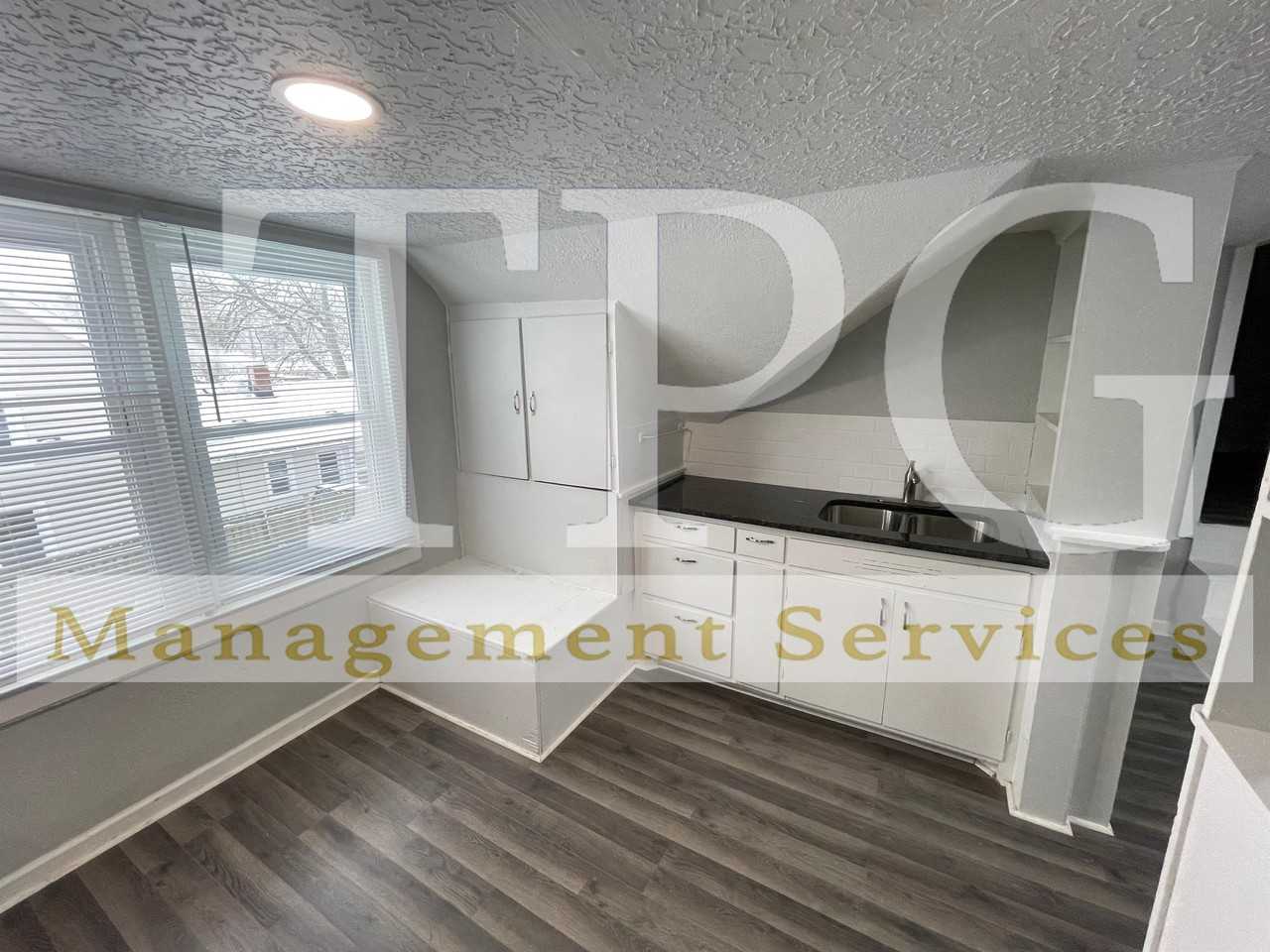 315 S Crane St #C - Photo 7 of 15