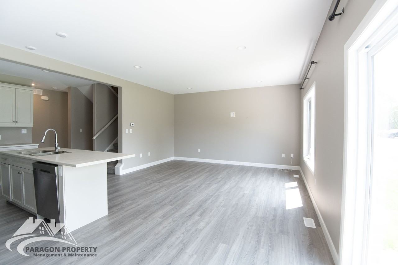 50 Llydican Ave - Photo 6 of 25