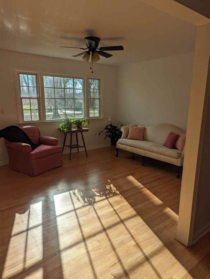 4164 Cedar Plains Rd - Photo 3 of 8