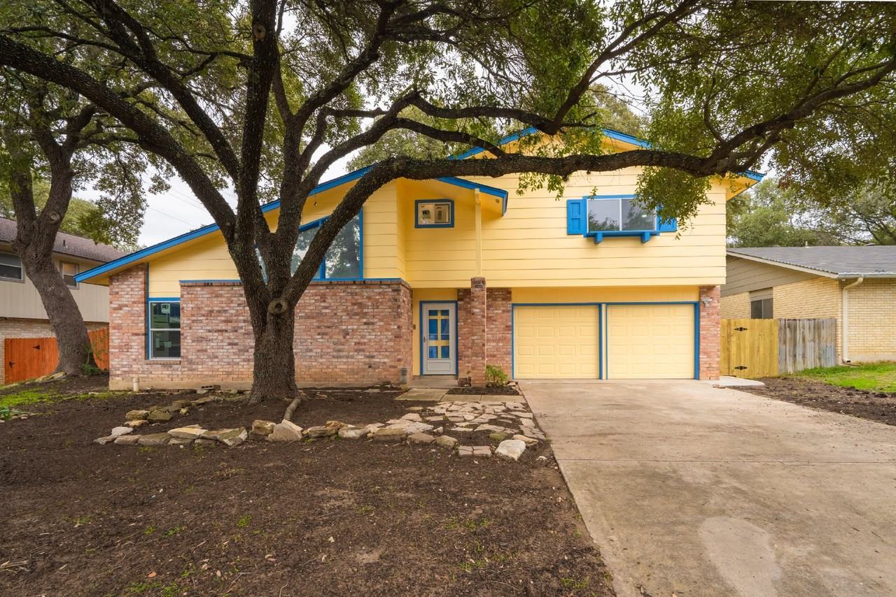 8914 Brightwater - Photo 2 of 18