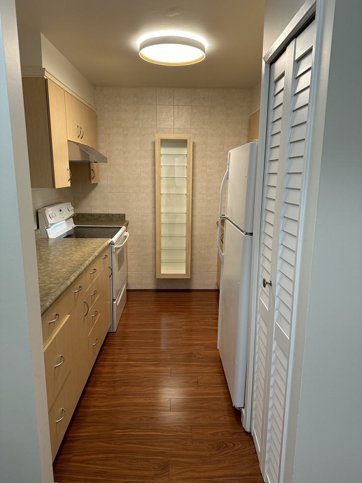 910 Britton Drive - Photo 2 of 18