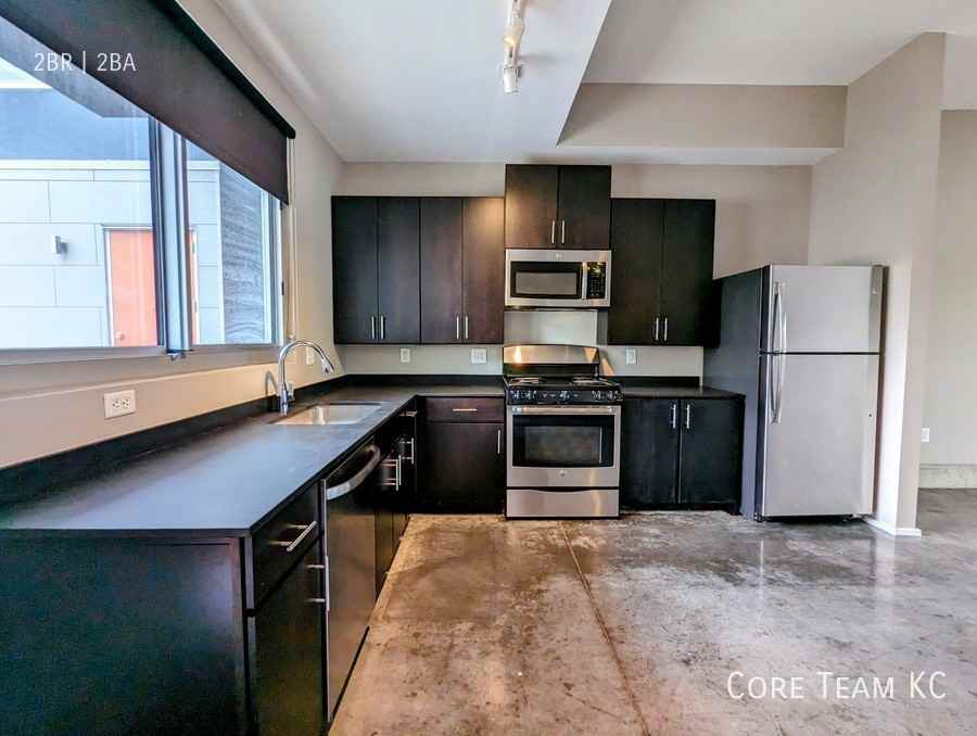 2903 Gillham Rd #101