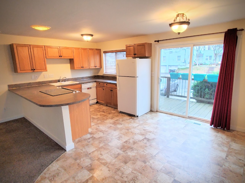 19 W Walnut St - Photo 2 of 8